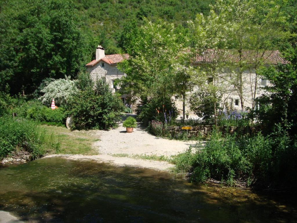 Le Moulin De Gauty Bed & Breakfast Saint-Jean-et-Saint-Paul Exterior photo